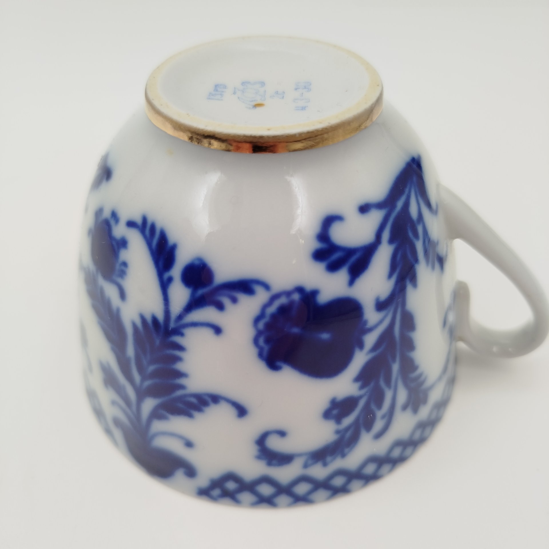 Пара чайная "Синие цветы", фарфор, деколь, золочение, Ленинградский фарфоровый завод (ЛФЗ), СССР, 1970-1986 гг.