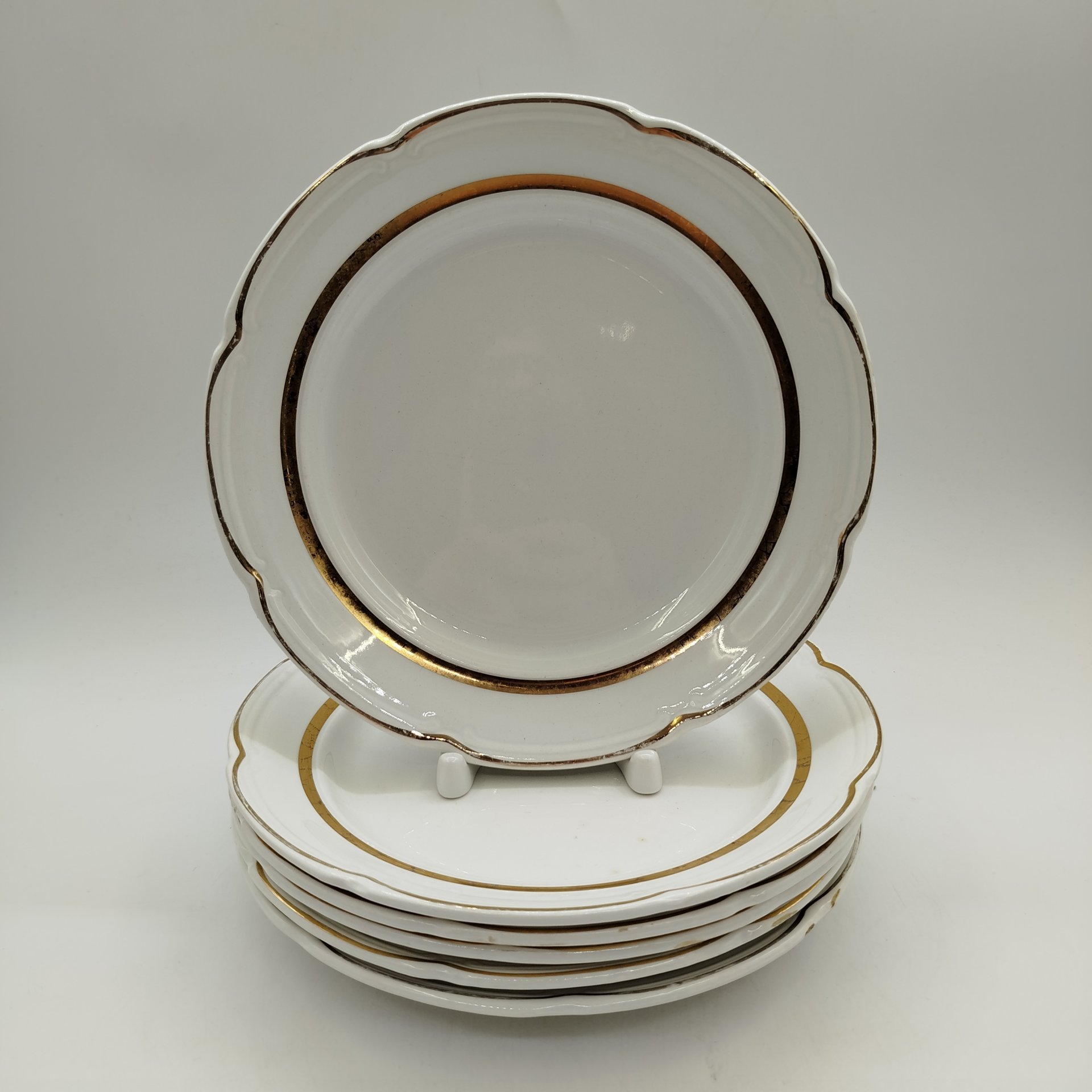 Набор из шести десертных тарелок, фаянс, золочение, Конаковский фаянсовый завод им. М.И. Калинина (ЗиК Конаково), СССР, 1974-1991 гг.