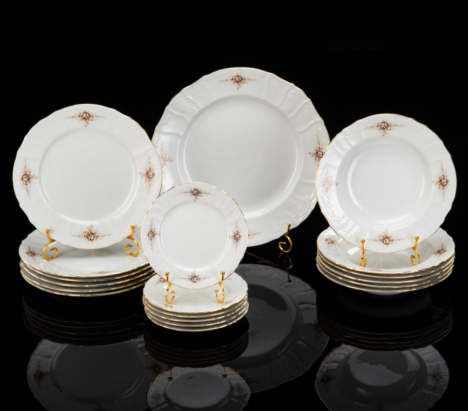 Сервиз обеденный с цветочным рельефным декором на 6 персон (19 предметов), фарфор, деколь, золочение, Bernadotte, Чехия, 1991-2010 гг.