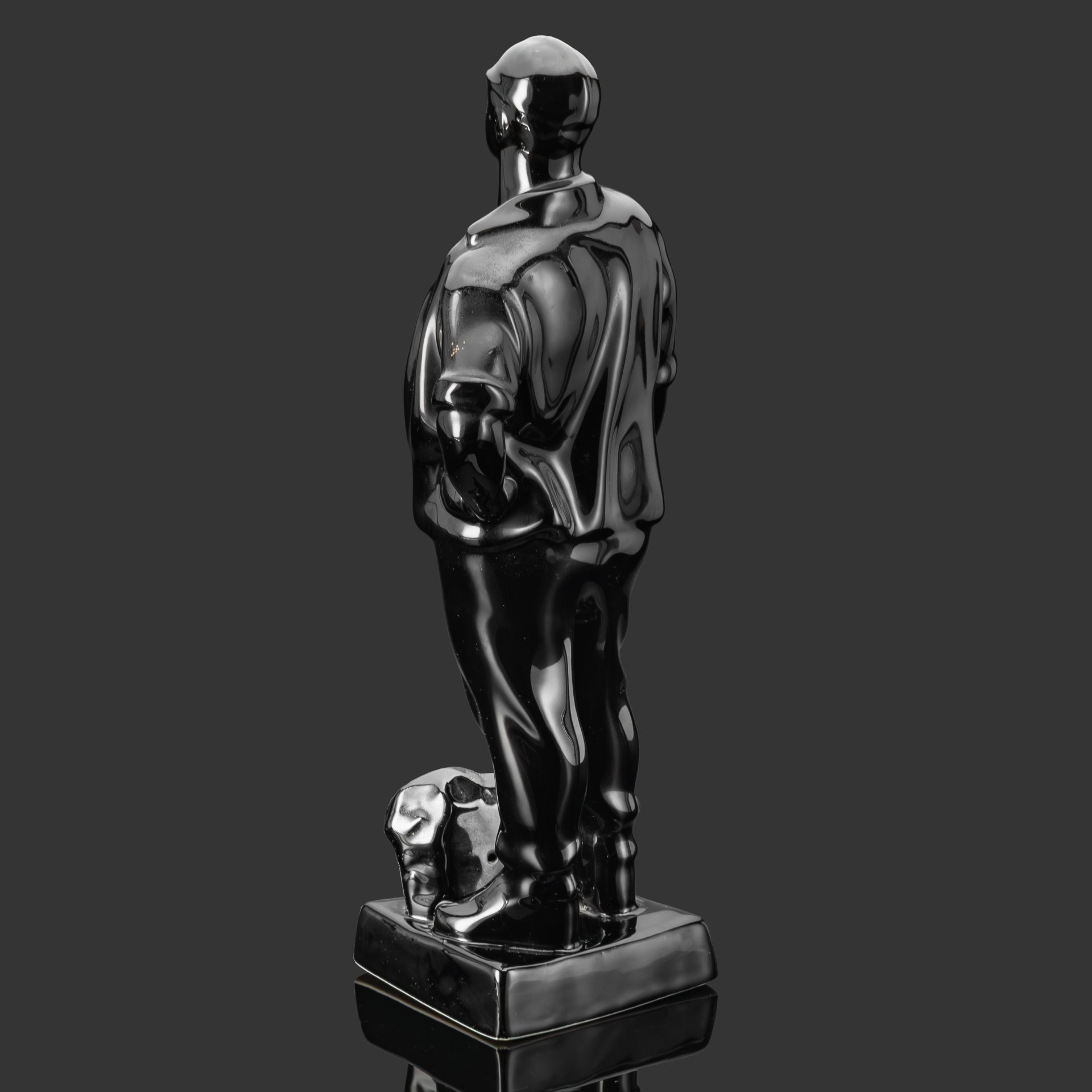 Скульптура "Шахтер" (Угольная шахта «Зофювка» (KWK «Zofiówka»), фаянс, крытье, золочение, Польша, 1960-1980 гг.