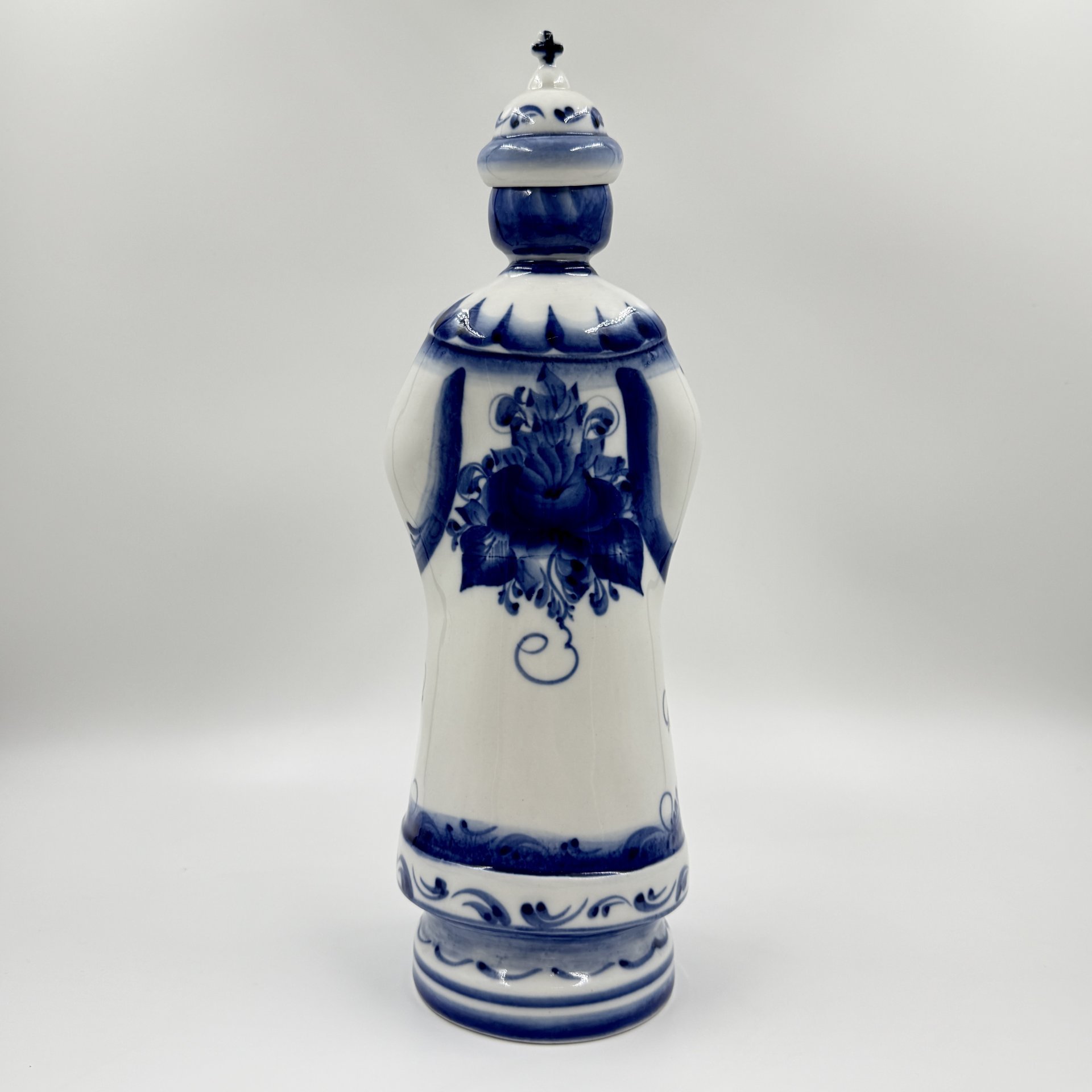 Штоф "Царь", фарфор, роспись, Гжельский фарфоровый завод, Россия, 2000-2010 гг., Гжельский фарфоровый завод