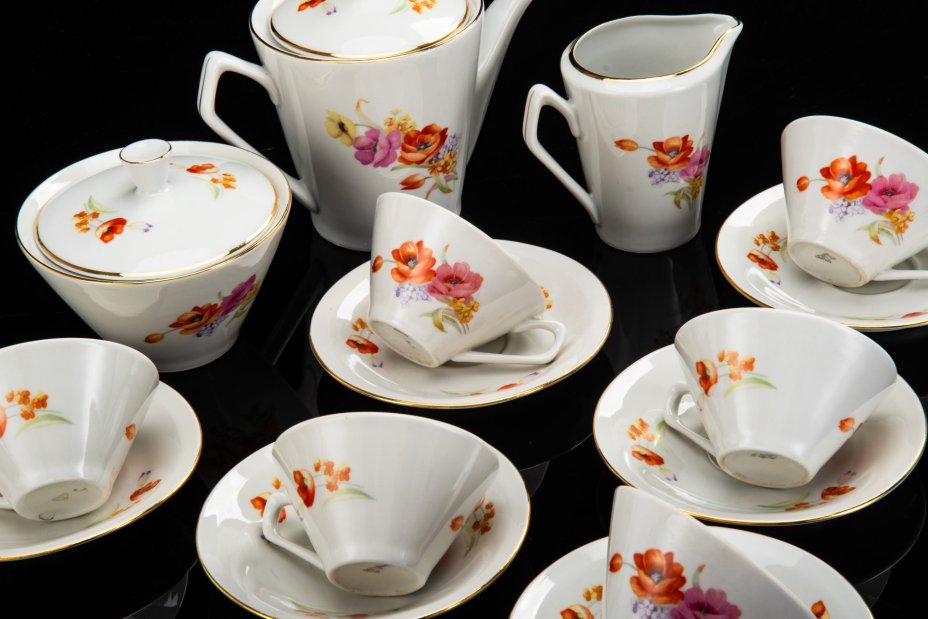 Сервиз чайный с цветочным декором, на 6 персон (15 предметов), фарфор, деколь, золочение, Chodziez, Польша, 1964-1990 гг.