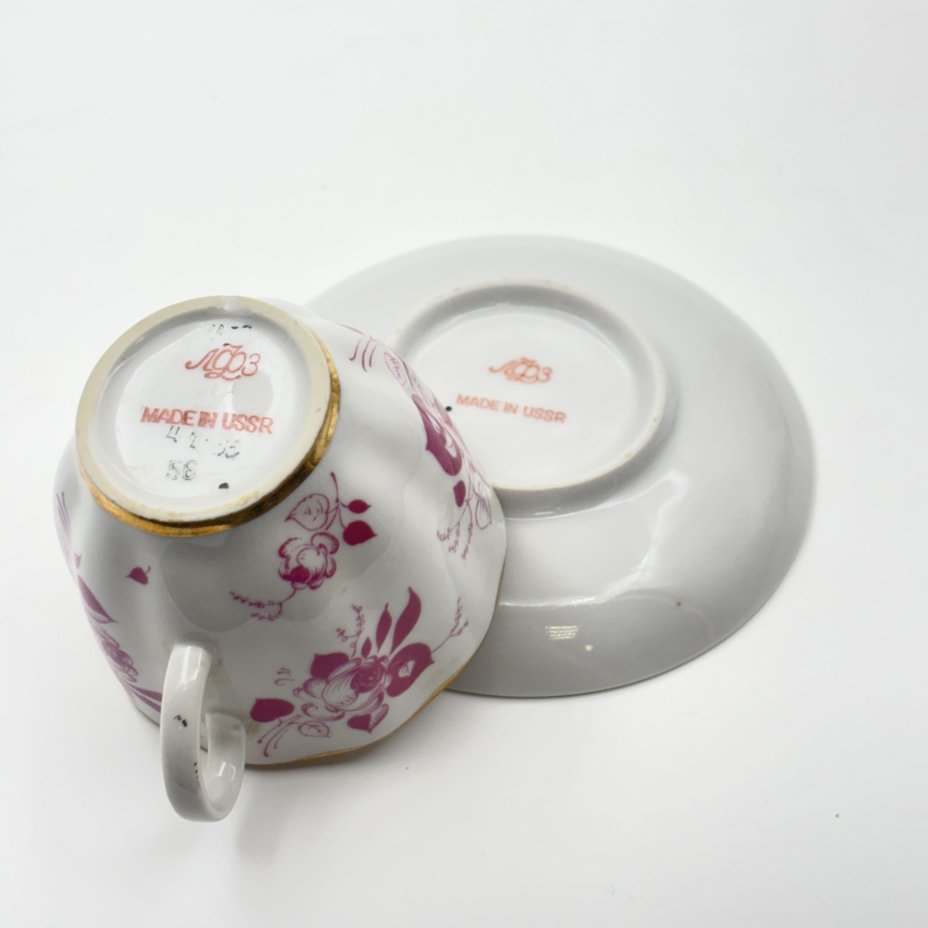 Набор из 2-х кофейных пар с декором в виде цветов, фарфор, деколь, золочение, Ленинградский фарфоровый завод (ЛФЗ), СССР, 1970-1986 гг.