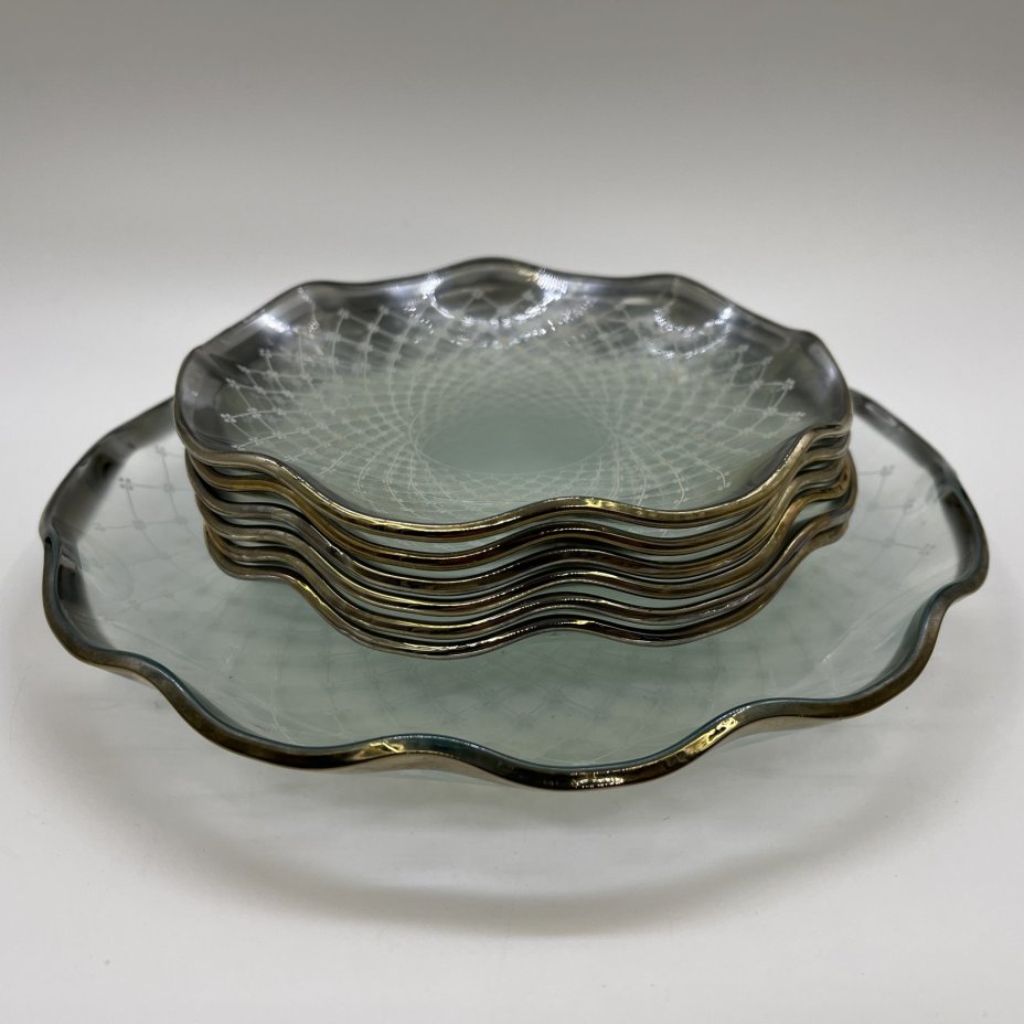 Набор блюдец на 6 персон в комплекте с блюдом, стекло, золочение, СССР, 1970-1990 гг.