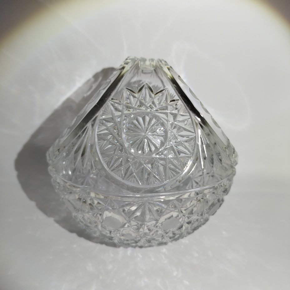 Ваза для конфет в форме корзинки, хрусталь, алмазная грань, Дятьковский хрустальный завод, Россия, 1980-2000 гг.