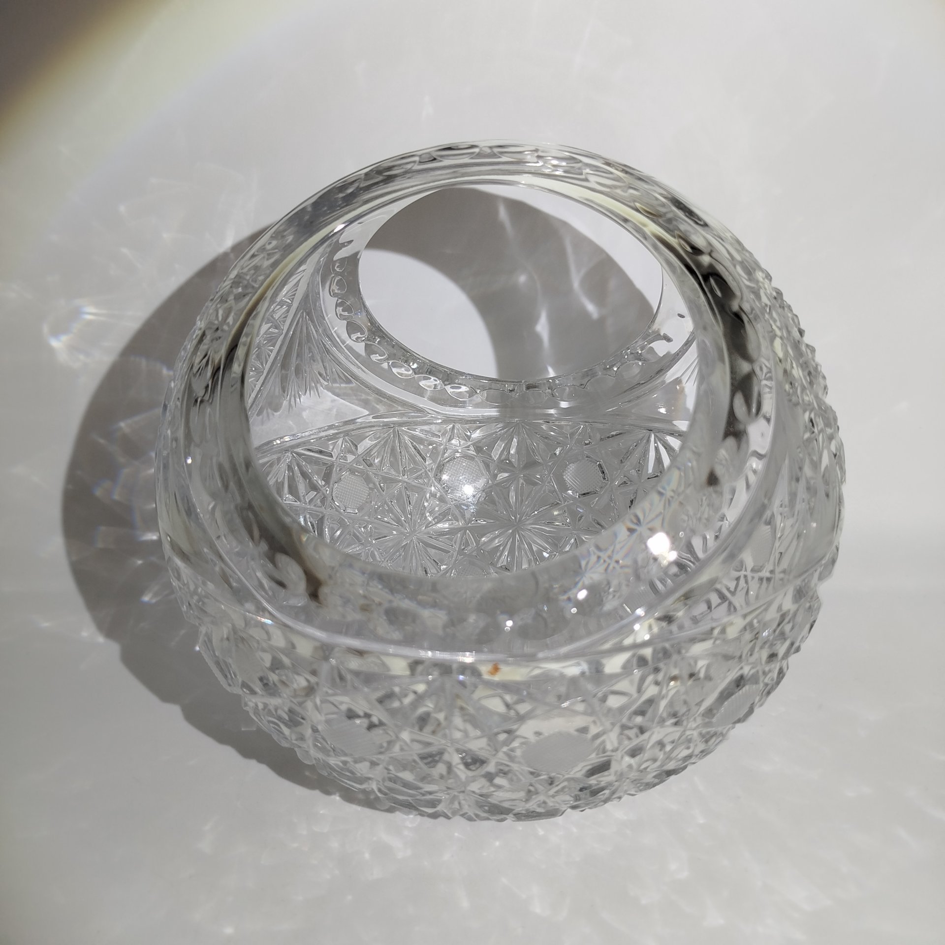 Ваза для конфет в форме корзинки, хрусталь, алмазная грань, Дятьковский хрустальный завод, Россия, 1980-2000 гг.