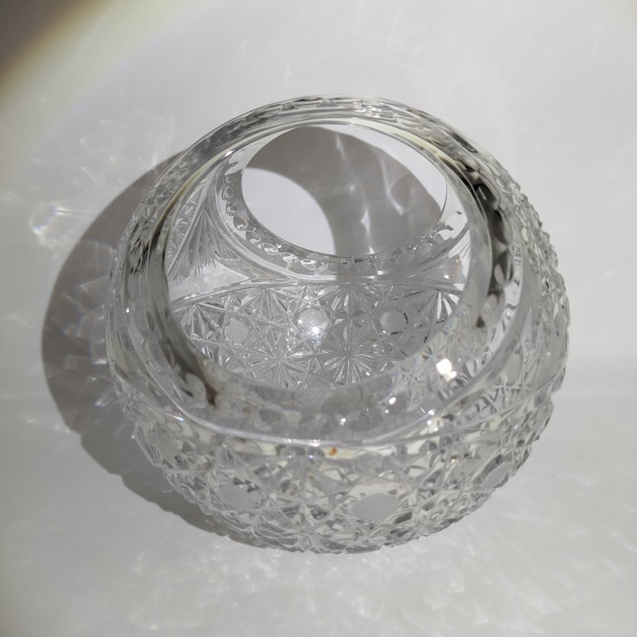 Ваза для конфет в форме корзинки, хрусталь, алмазная грань, Дятьковский хрустальный завод, Россия, 1980-2000 гг.