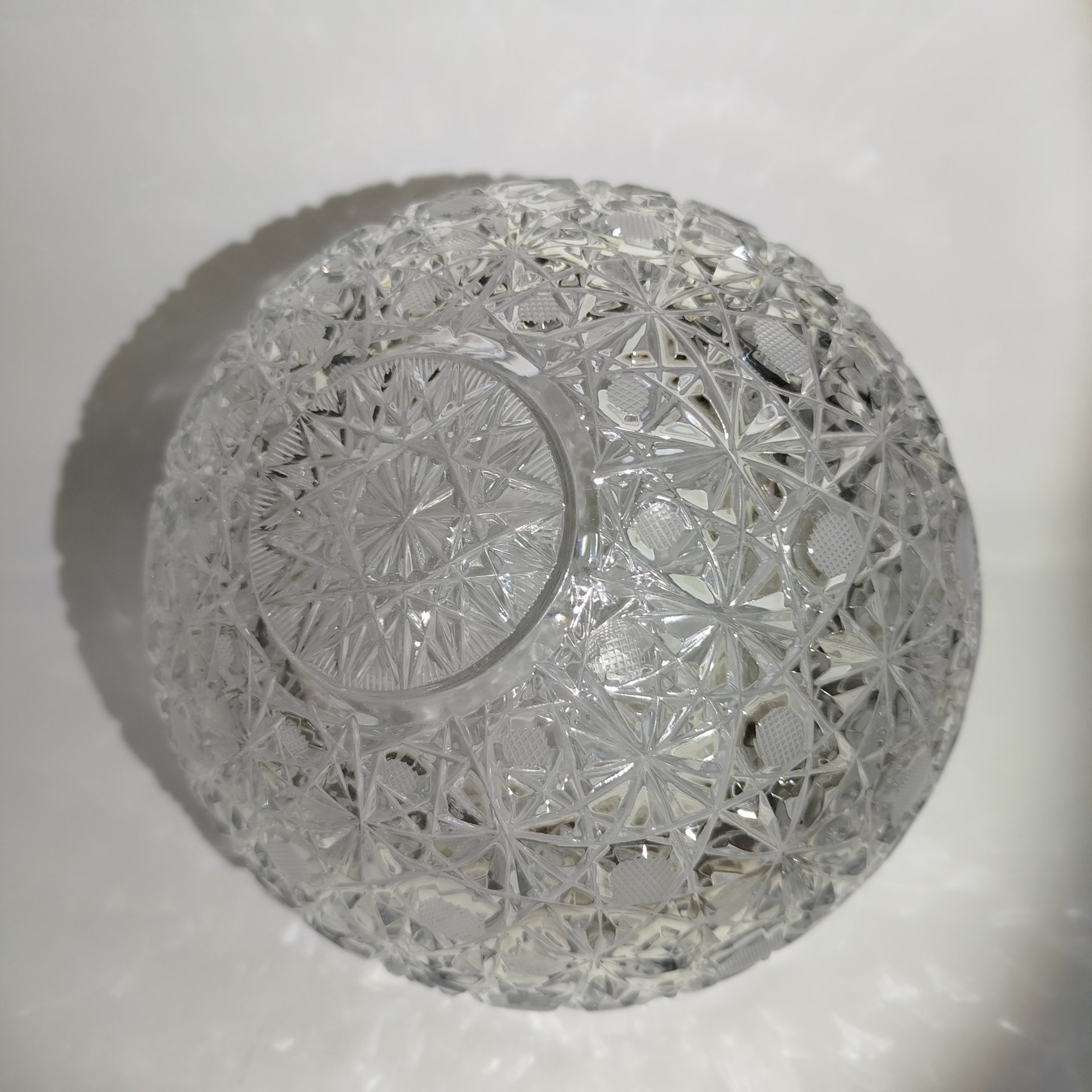 Ваза для конфет в форме корзинки, хрусталь, алмазная грань, Дятьковский хрустальный завод, Россия, 1980-2000 гг.