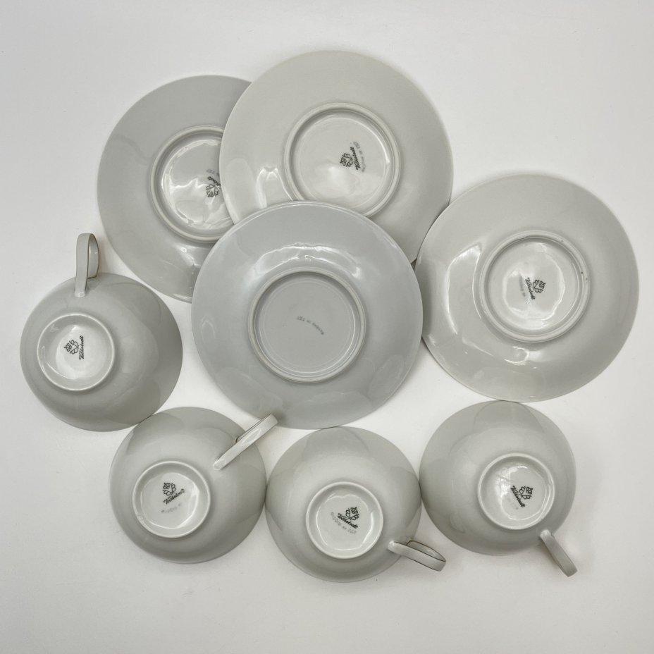 Сервиз чайный с растительным декором на 4 персоны (чайник, сахарница, 4 чайные пары), фарфор, роспись, золочение, Volkstedt Beyer & Bock, ГДР, 1960-1980 гг.