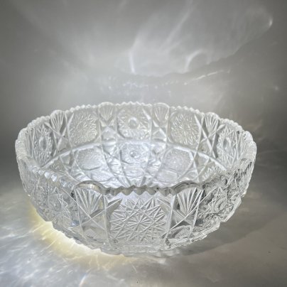 Фруктовница круглой формы с геометрическим декором, стекло, пресс, СССР, 1970-1990 гг.