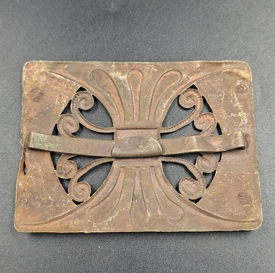 Пряжка женская поясная прямоугольной формы с декором в виде розетки