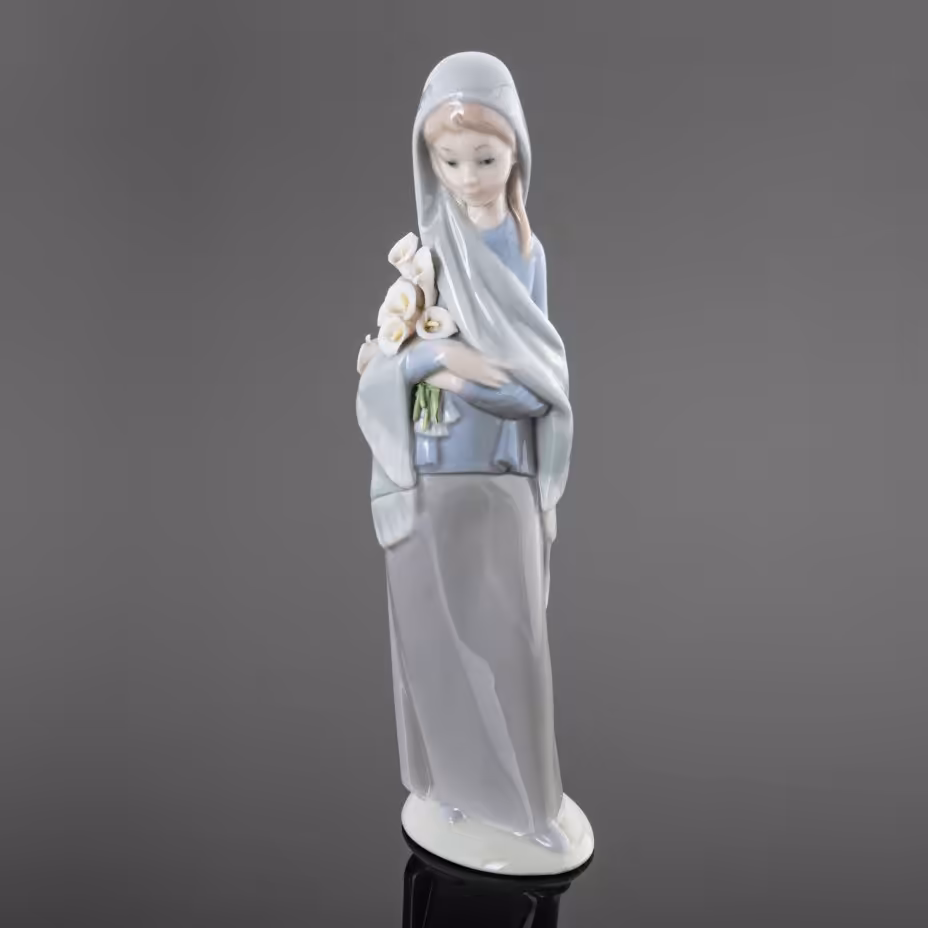 Статуэтка "Девушка с каллами", Lladro