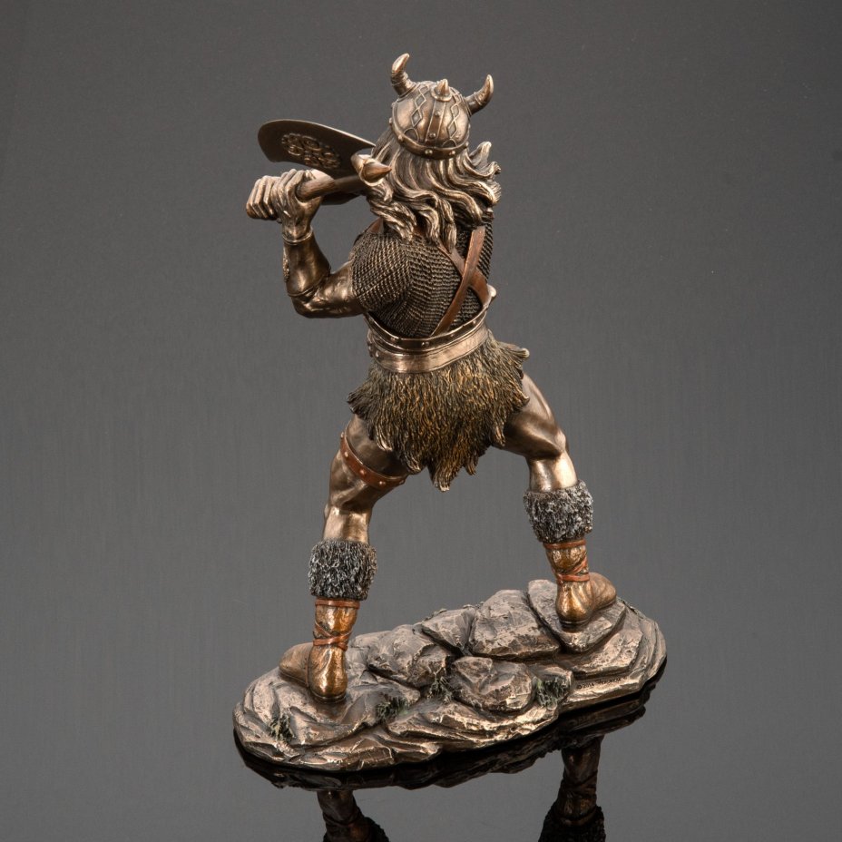 Статуэтка "Викинг", полистоун, Veronese, Тайвань, 2023 г.