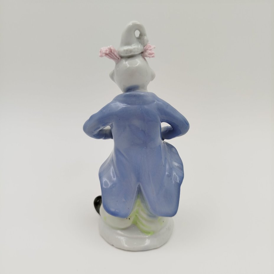 Статуэтка "Клоун с бантом", фарфор, роспись, Азия, 1980-2000 гг.