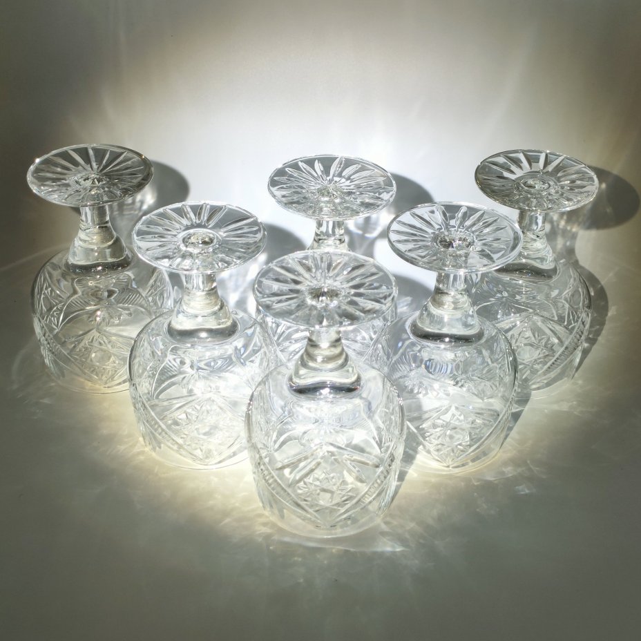 Набор из 6-ти рюмок с резным геометрическим декором