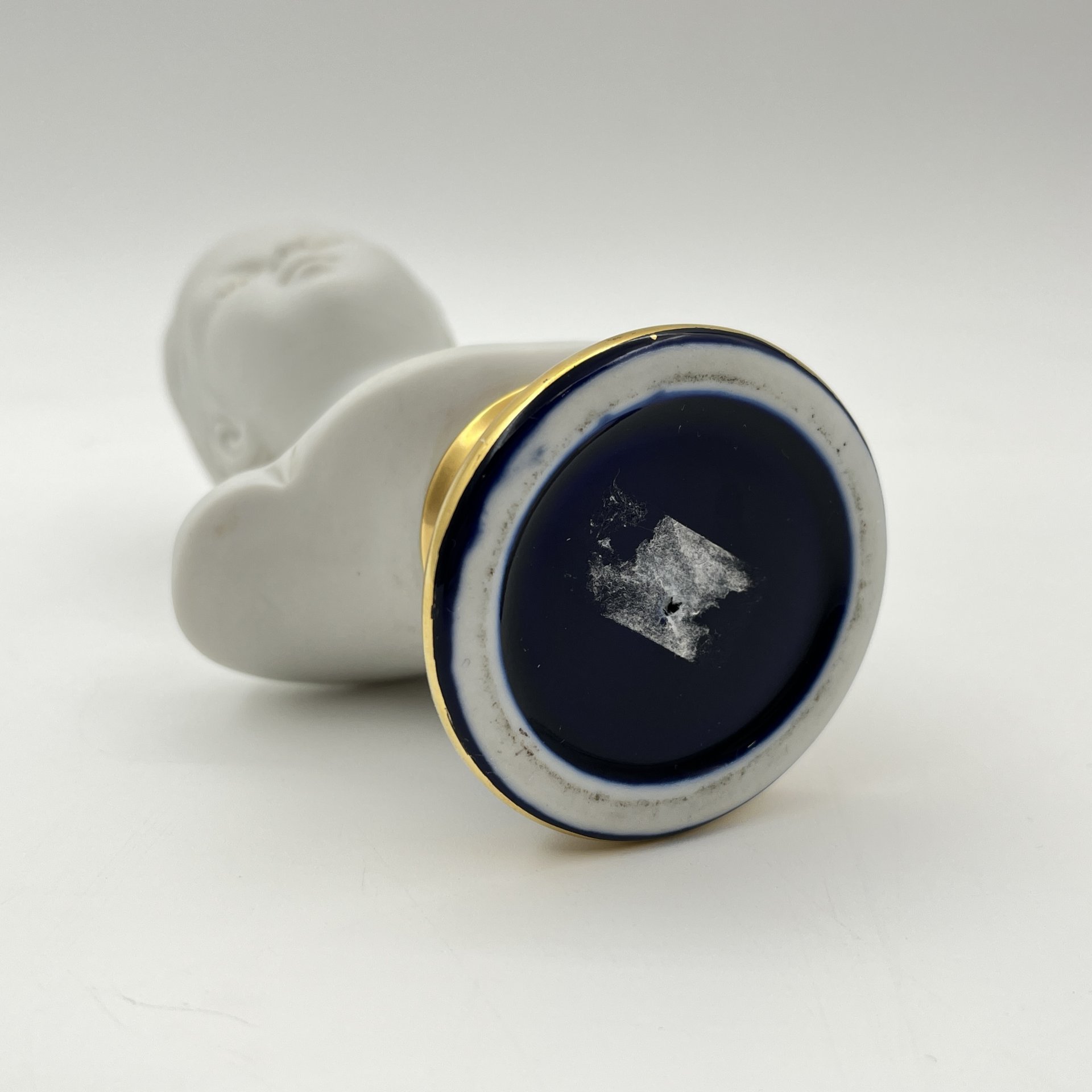 Бюст "Луиза Броньяр" ("Девочка") по мотивам одноименного произведения Жана Антуана Гудона, фарфор, крытье, золочение, Европа, 1990-2000 гг.