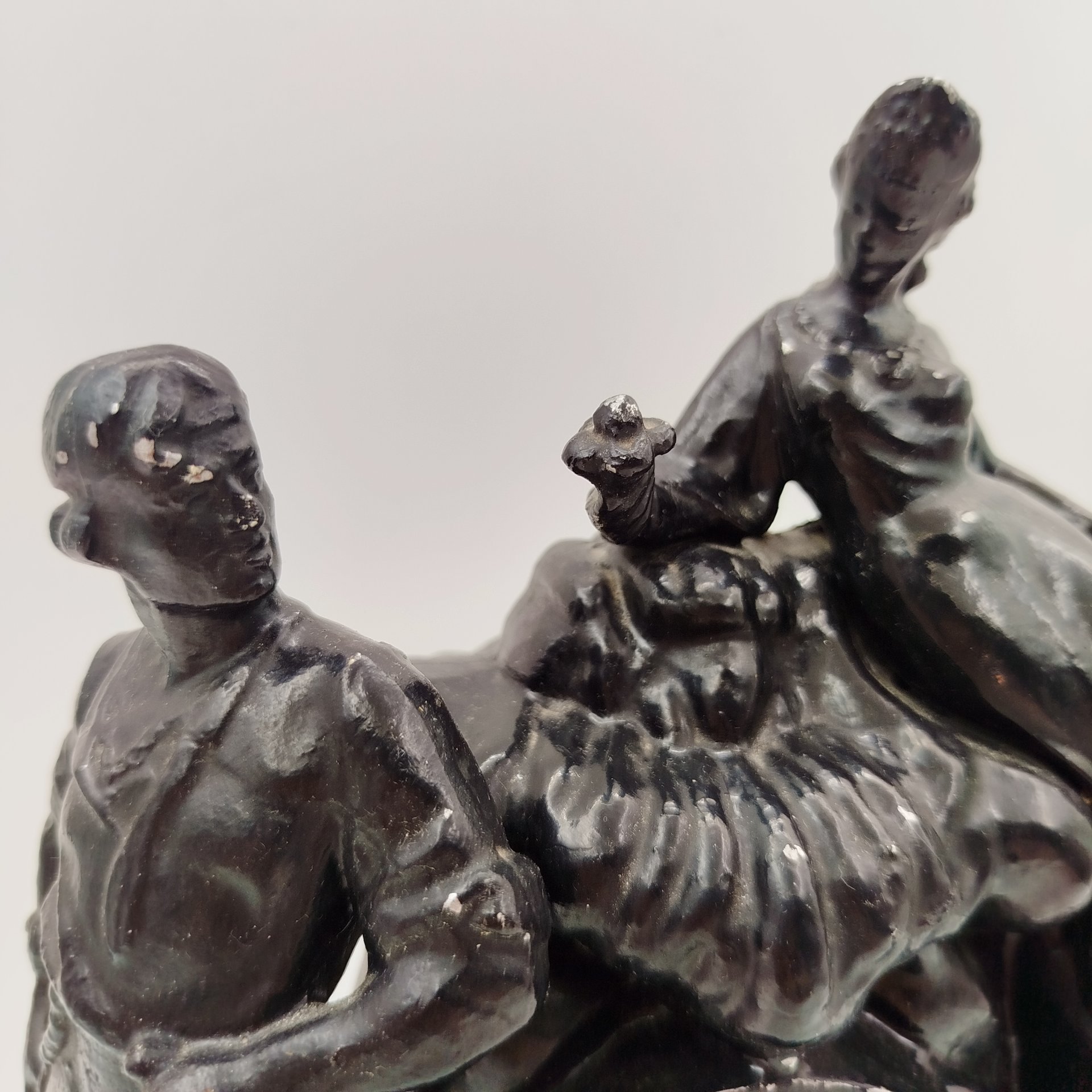 Подчасник для часов  «Хозяйка Медной Горы», чугун, крашение, Каслинский чугунолитейный завод (Касли), Россия, 1980-2000 гг.