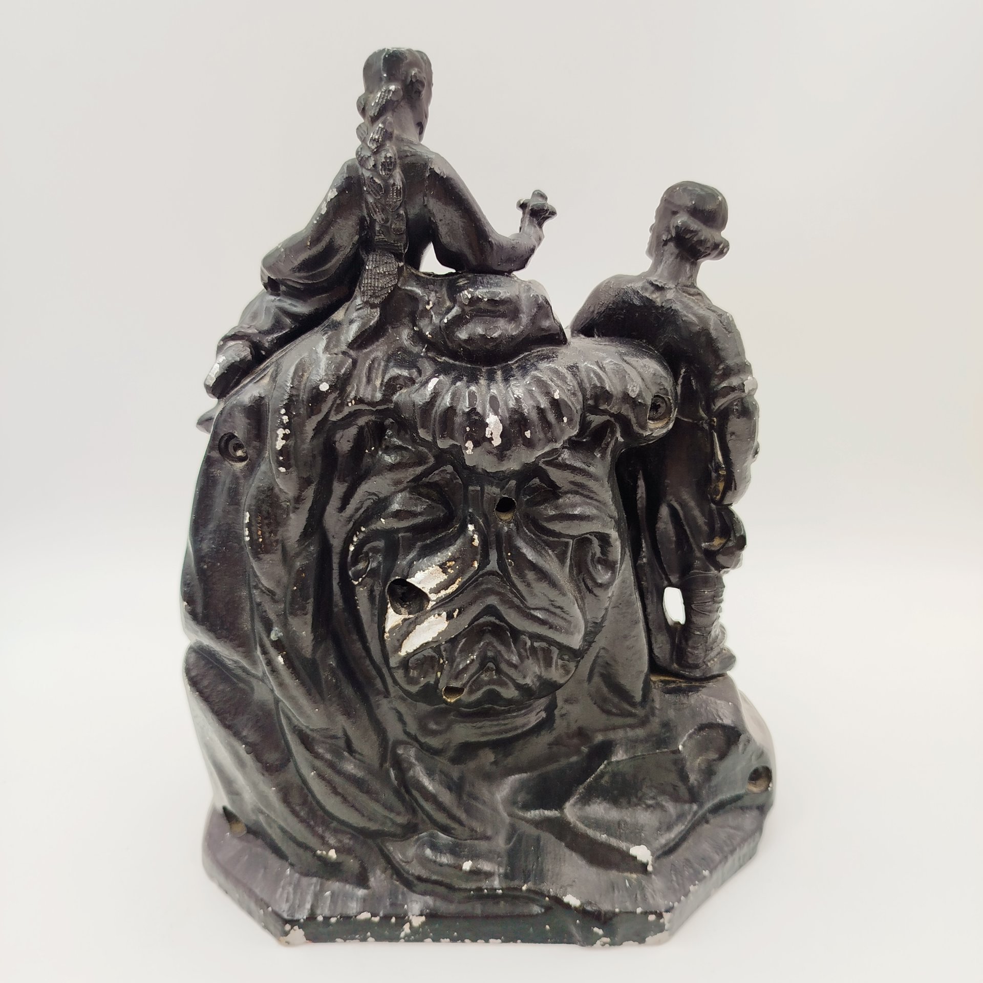 Подчасник для часов  «Хозяйка Медной Горы», чугун, крашение, Каслинский чугунолитейный завод (Касли), Россия, 1980-2000 гг.