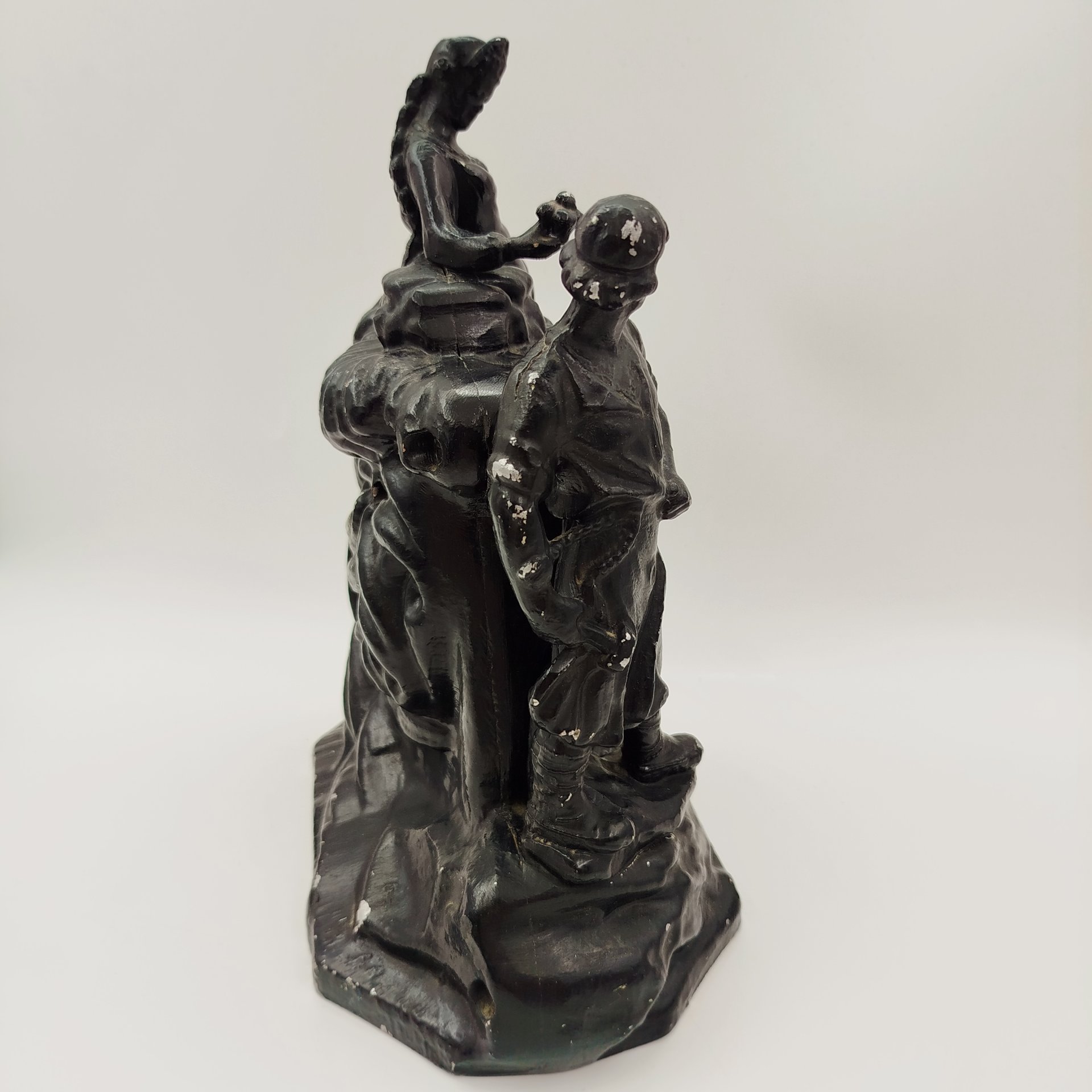 Подчасник для часов  «Хозяйка Медной Горы», чугун, крашение, Каслинский чугунолитейный завод (Касли), Россия, 1980-2000 гг.