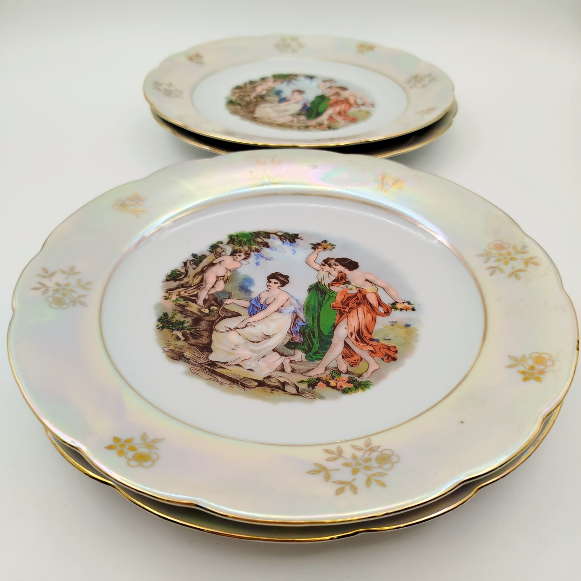 Набор из 6-ти обеденных тарелок "Мадонна", фарфор, деколь, люстр, золочение, Kahla, ГДР, 1968-1987 гг.