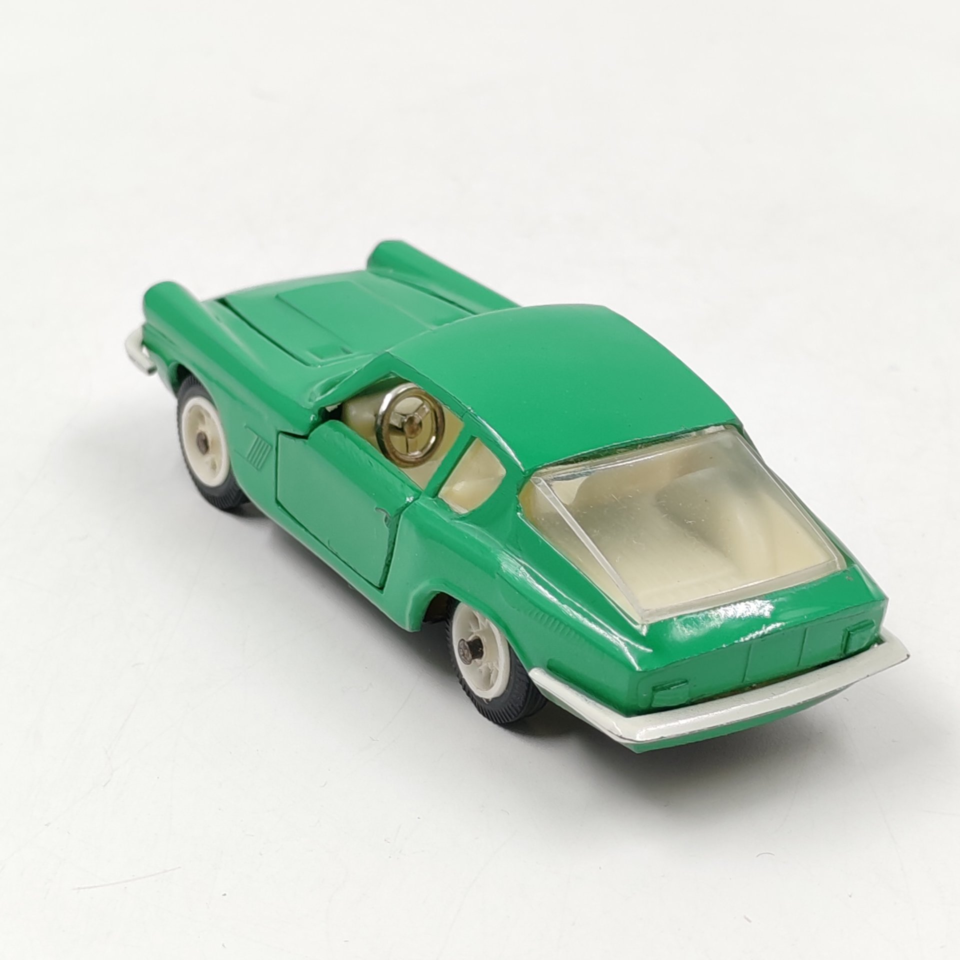 Модель автомобиля в масштабе 1:43 "Мазерати мистраль-купе"