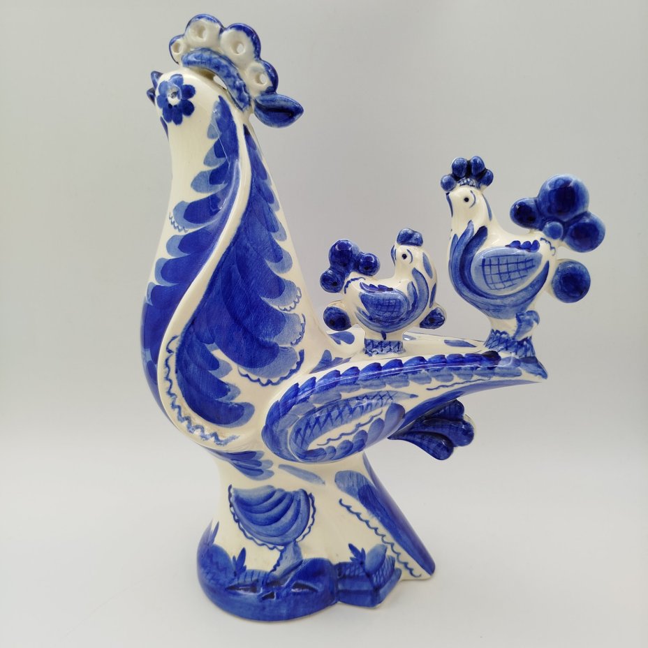 Статуэтка "Курица с цыплятами"