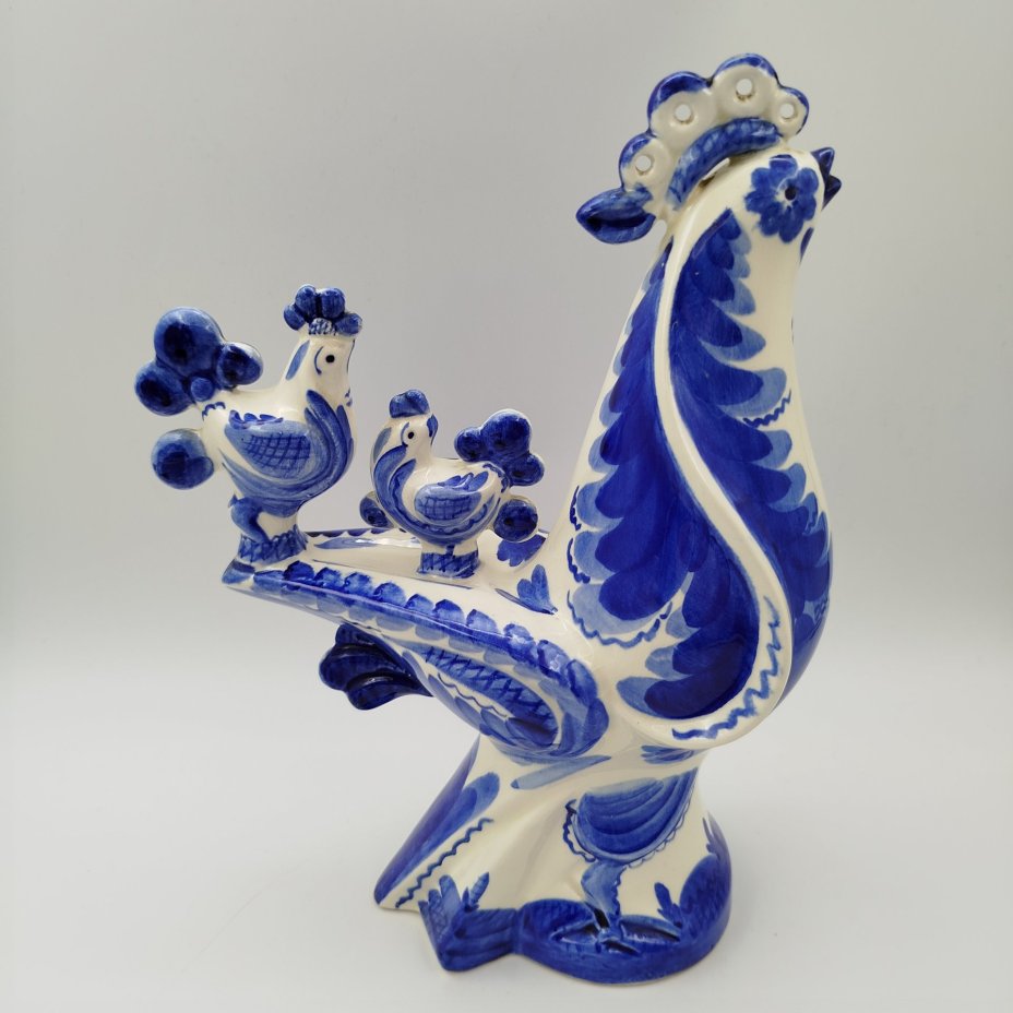 Статуэтка "Курица с цыплятами"