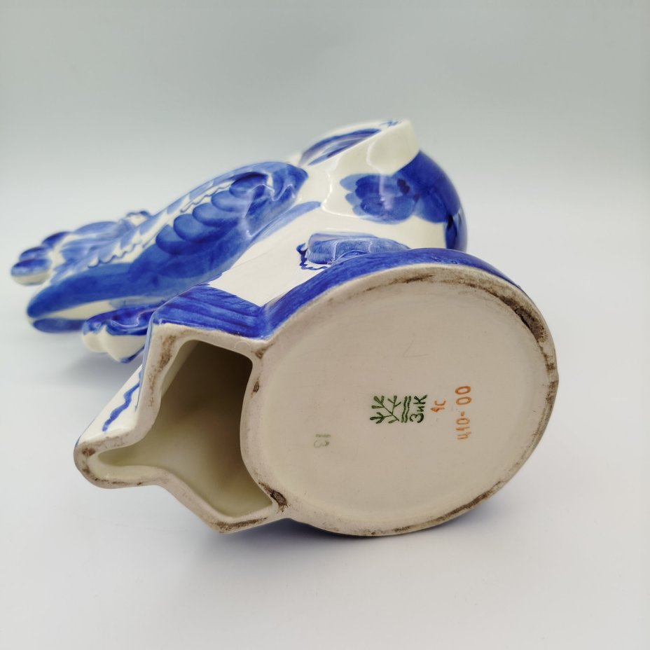 Статуэтка "Курица с цыплятами"