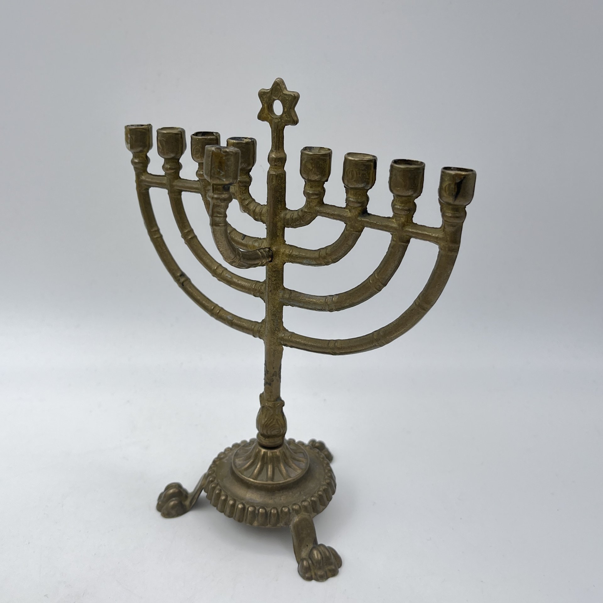 Ханукия (менора на 9 свечей)