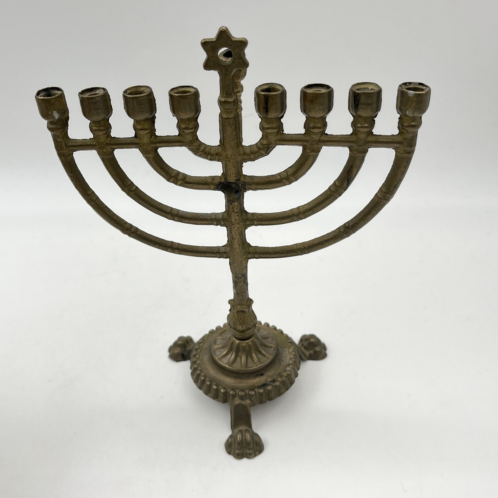 Ханукия (менора на 9 свечей)