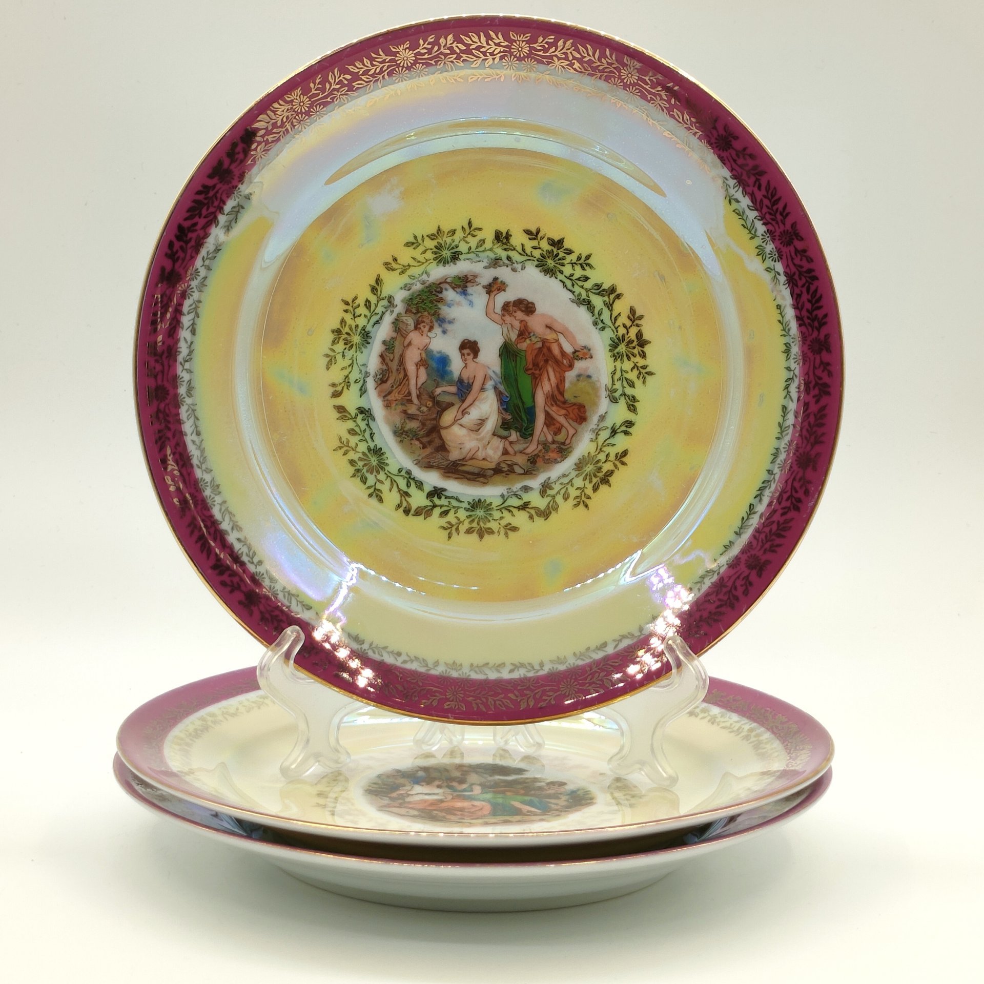 Набор десертных тарелок из сервиза "Мадонна" на 3 персоны, фарфор, деколь, люстр, золочение, Spezial Eisenberg Porzellan (SEP), ГДР, 1973-1976 гг.