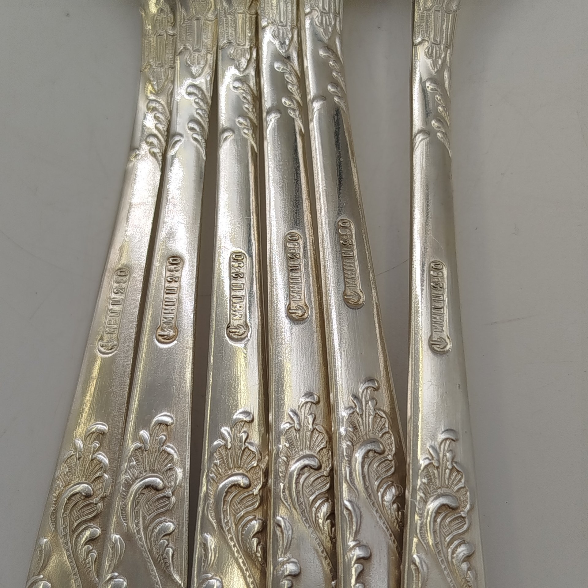 Набор столовых ложек на 6 персон с растительным декором на черенках, мНЦ (медь-никель-цинк), СССР, 1970-1990 гг.