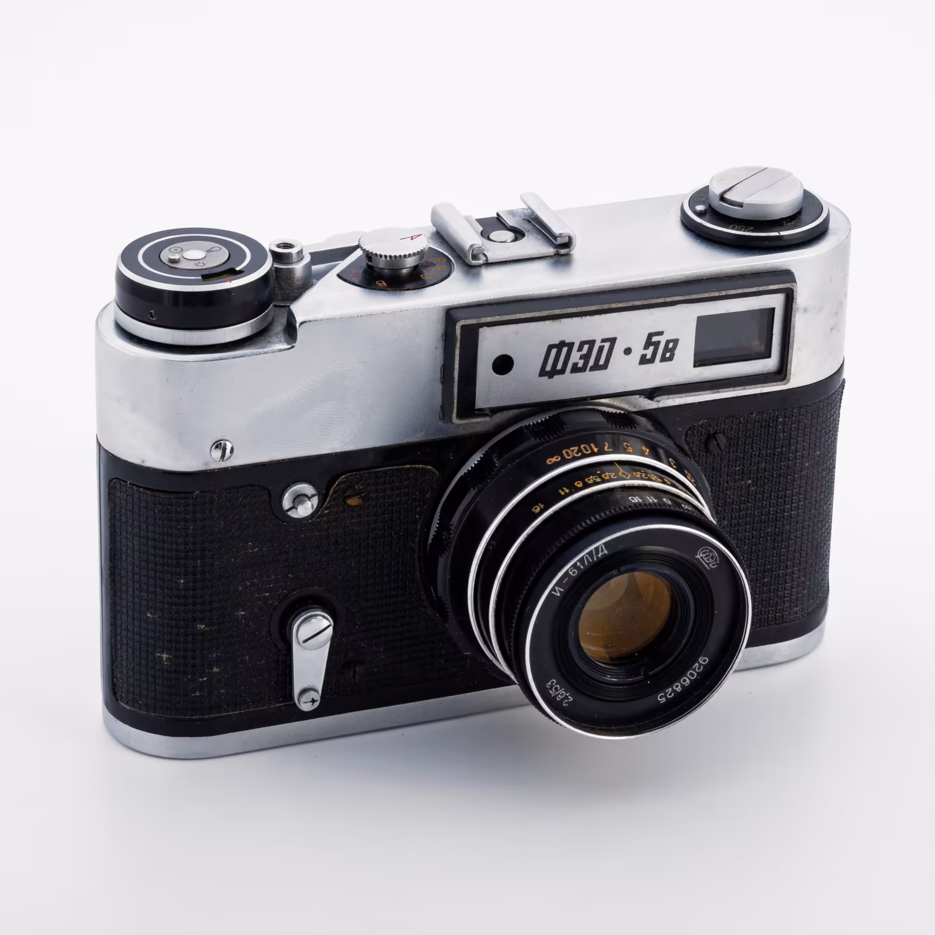 Фотоаппарат "ФЭД-5" с объективом "Индустар-61 Л/Д" в кофре, Харьковский машиностроительный завод им. Дзержинского (ФЭД)