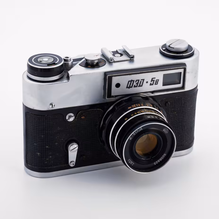 Фотоаппарат "ФЭД-5" с объективом "Индустар-61 Л/Д" в кофре, Харьковский машиностроительный завод им. Дзержинского (ФЭД)