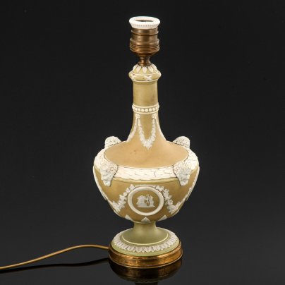 Лампа настольная в античном стиле, бисквит, крытье, металл, Wedgwood, Wedgwood