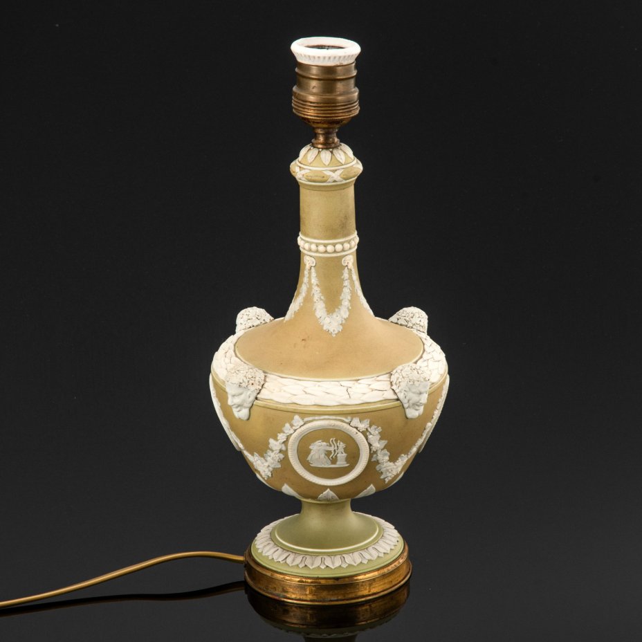 Лампа настольная в античном стиле, бисквит, крытье, металл, Wedgwood, Wedgwood