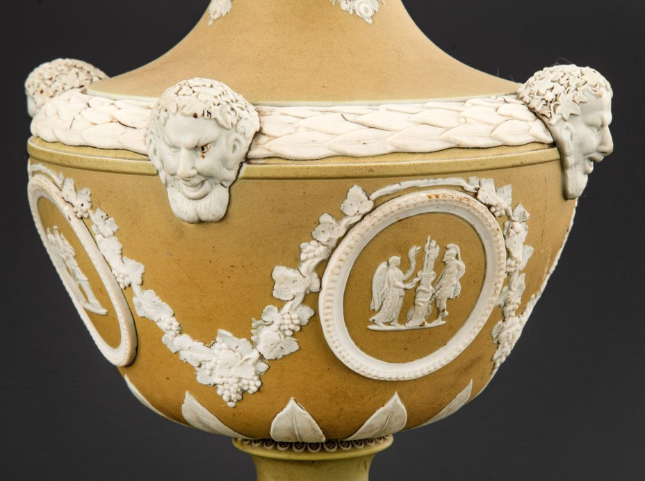 Лампа настольная в античном стиле, бисквит, крытье, металл, Wedgwood, Wedgwood