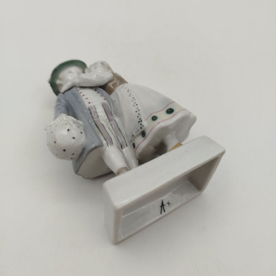 Статуэтка "Влюбленная пара", фарфор, роспись, Goebel Hummel, Германия, 1935-1949 гг.