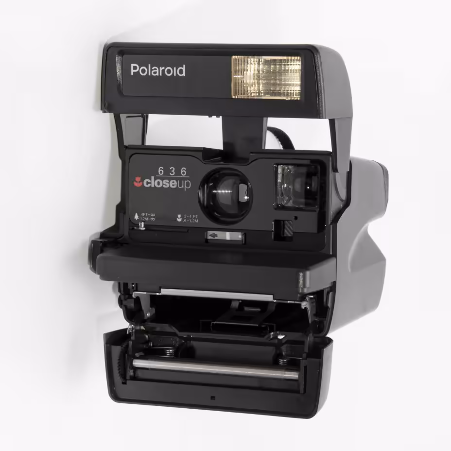 Фотоаппарат мгновенной печати "Polaroid 636 Close Up" в оригинальной коробке с инструкцией, пластмасса, Великобритания, 1980-1990 гг.