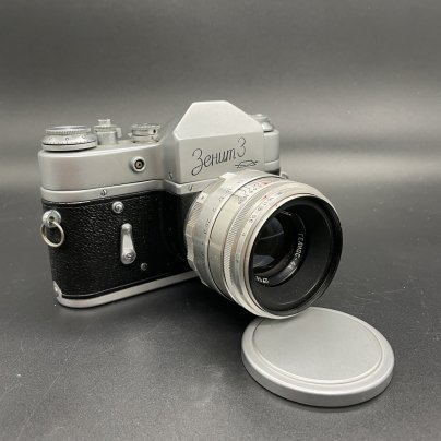 Фотоаппарат "Зенит 3-М"(ранний) с ранним объективом "Гелиос 44" в оригинальном кофре, Красногорский механический завод (КМЗ)