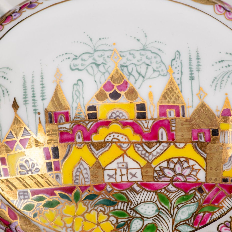 Шкатулка "Золотая весна", автор росписи народный художник А.В. Воробьевский, Ленинградский фарфоровый завод (ЛФЗ)