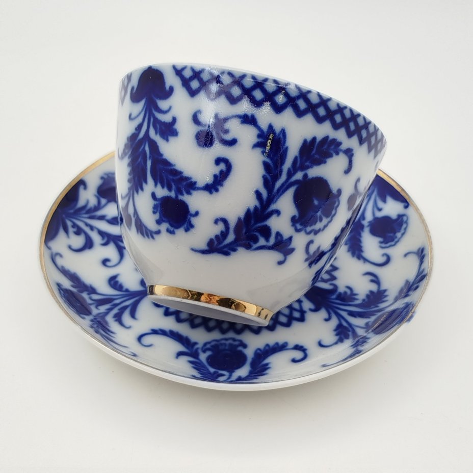 Пара чайная "Синие цветы", фарфор, деколь, золочение, Ленинградский фарфоровый завод (ЛФЗ), СССР, 1970-1986 гг.