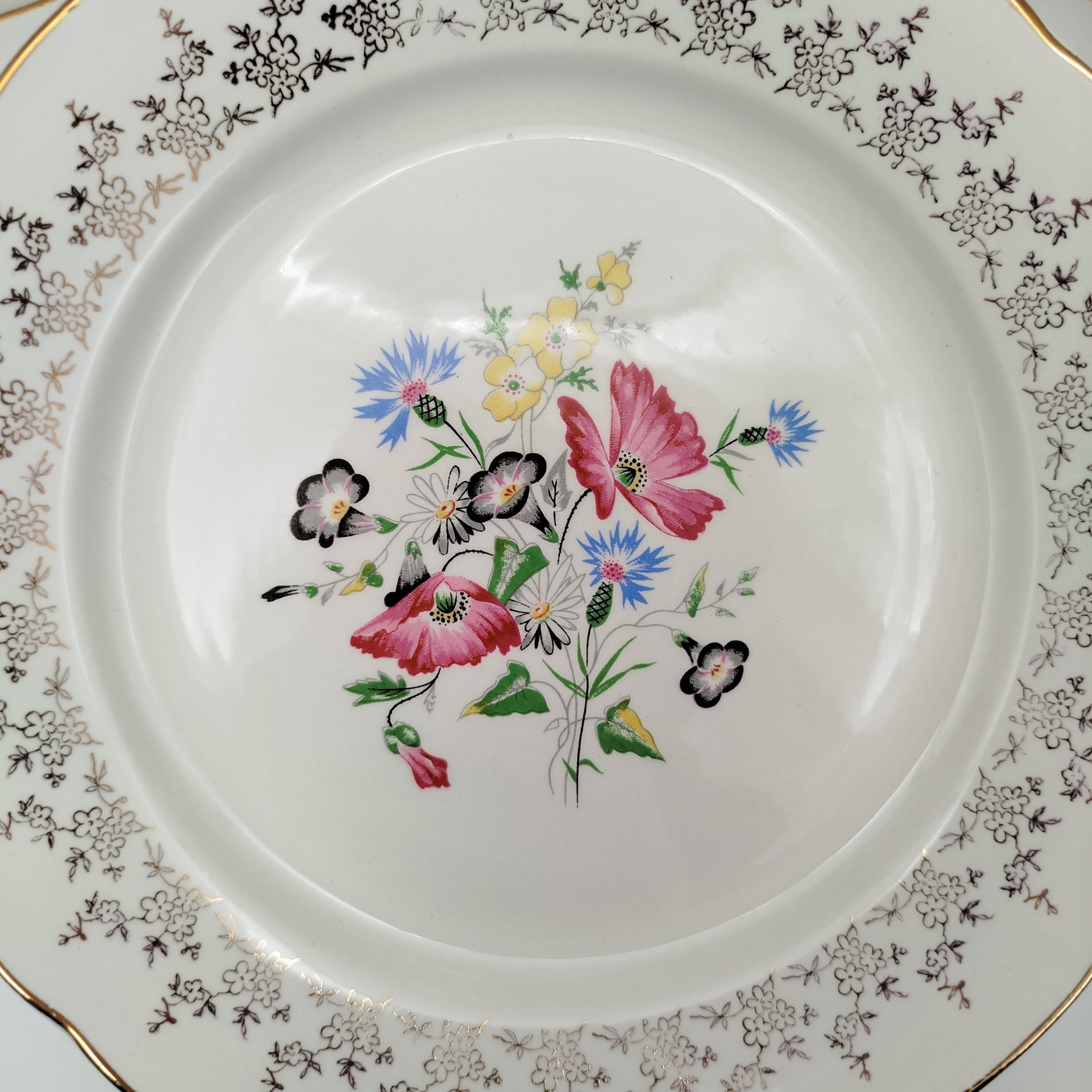 Набор тарелок на 6 персон с цветочным декором, фаянс, деколь, золочение, Sarreguemines, Франция, 1920-1950 гг.