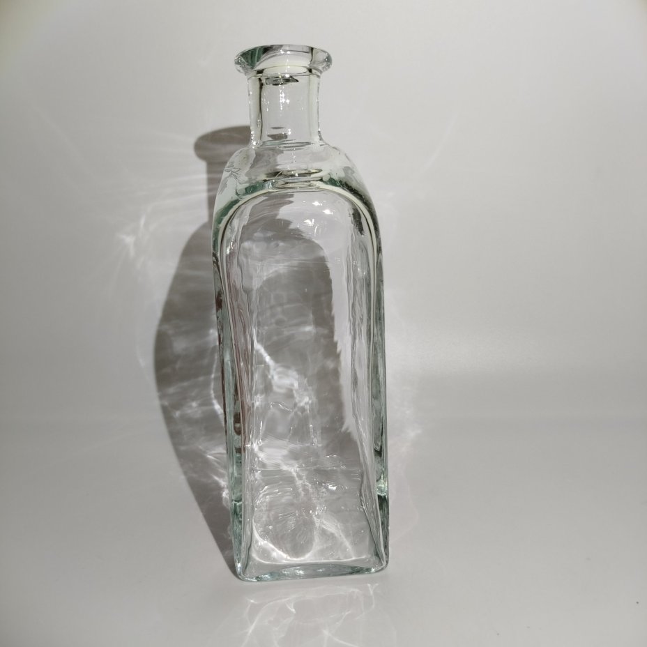 Штоф с монограммой "G III" под короной