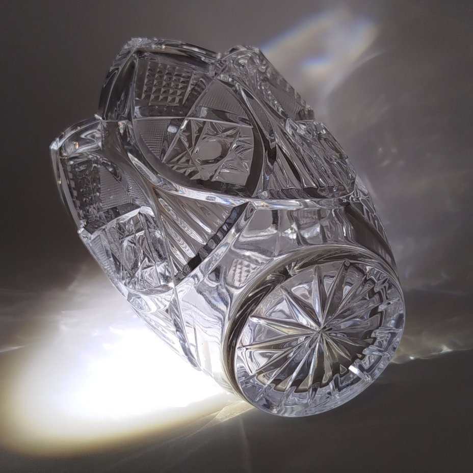 Ваза для цветов с резным геометрическим декором, Дятьковский хрустальный завод