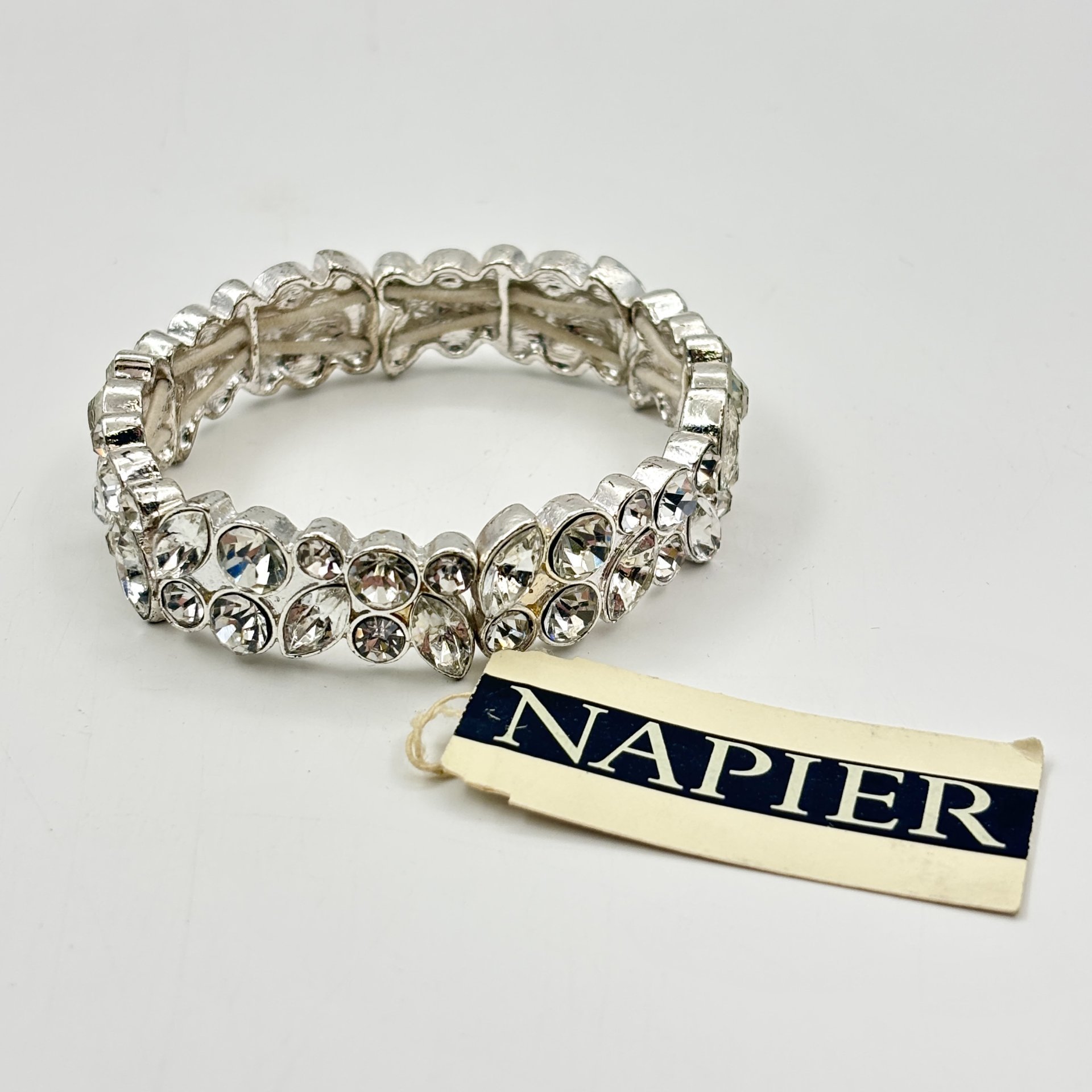 Браслет "Napier", металл, серебрение, вставки прозрачного цвета, США, 1970-1990 гг.