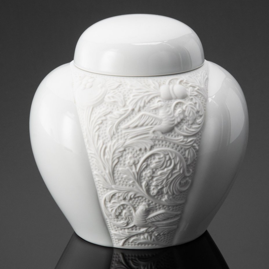 Ваза с крышкой (бисквитница, бонбоньерка), с изображением цветов и птиц, Rosenthal (Розенталь)
