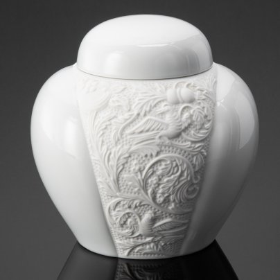Ваза с крышкой (бисквитница, бонбоньерка), с изображением цветов и птиц, Rosenthal (Розенталь)