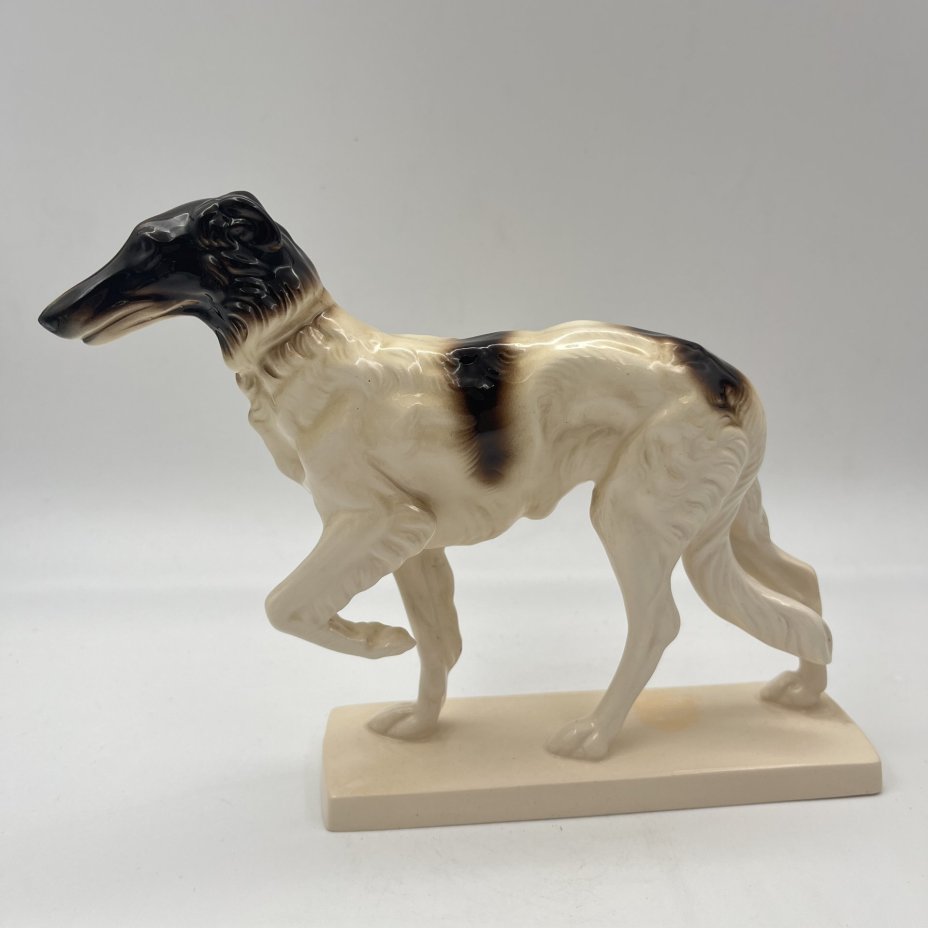 Статуэтка "Борзая", фаянс, аэрография, Hertwig & Co., Германия, 1941-1958 гг.