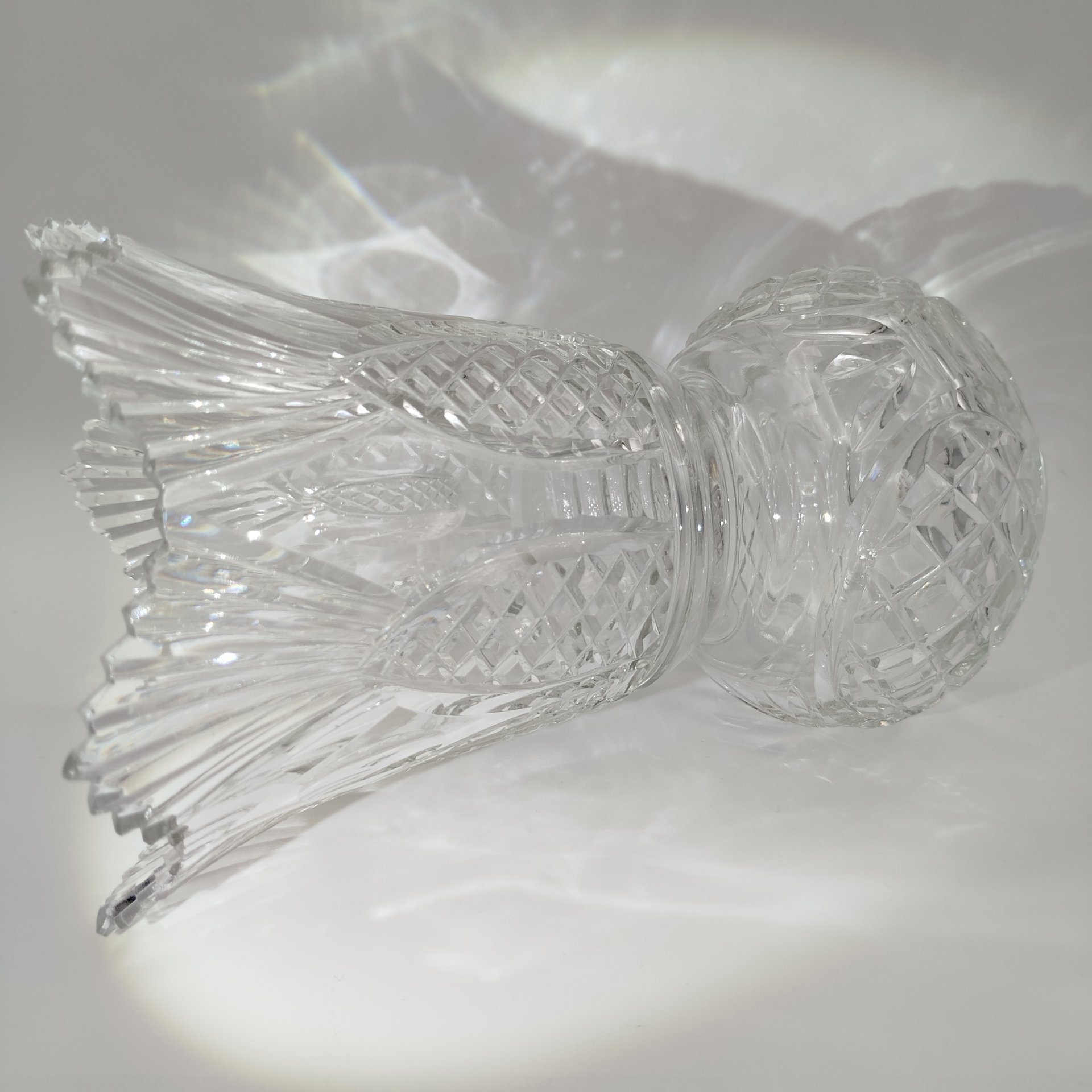 Ваза для цветов "Дачная", автор Мунтян Ю.А., хрусталь, алмазная грань, Ленинградский завод художественного стекла (ЛЗХС), СССР, 1950-1960 гг.